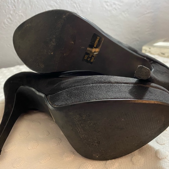 MAURICES Black Suede Platform pump - Picture 2 of 16